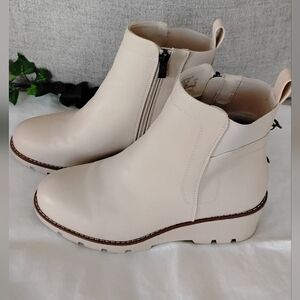 Womens Suedi Elegant Cream Chelsea Platform Wedge Ankle Boots